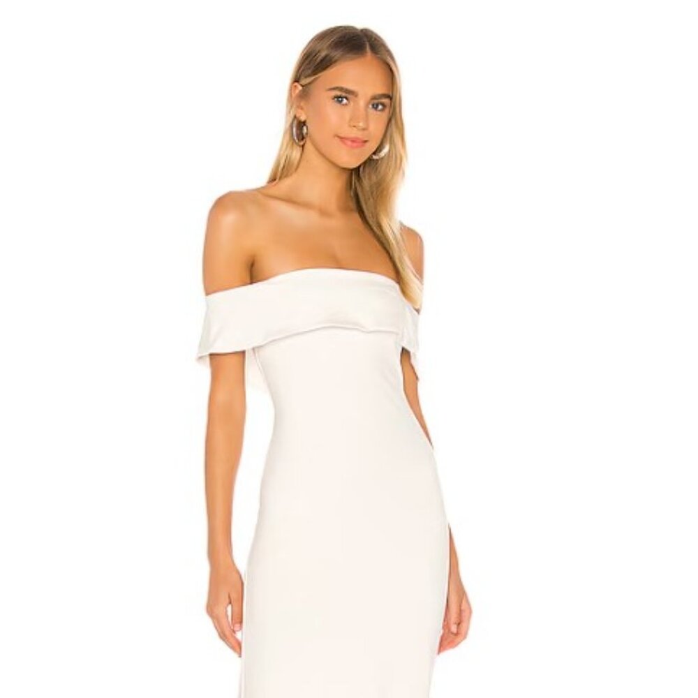 NWT Stunning white Galleria Lovers & Friends floor length gown, thick, lined